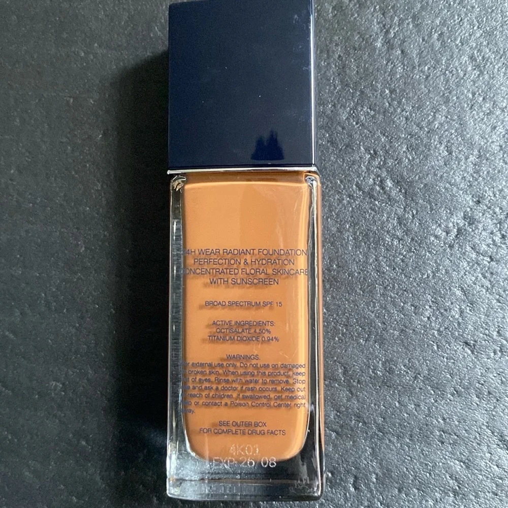 Dior Forever Skin Glow Radiant Foundation -24h Wear and Hydration, 7N‎ NWOB